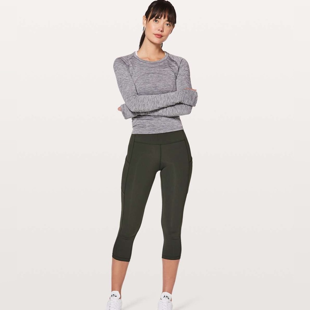 Lululemon Speed Up Crop 21” Size 4
